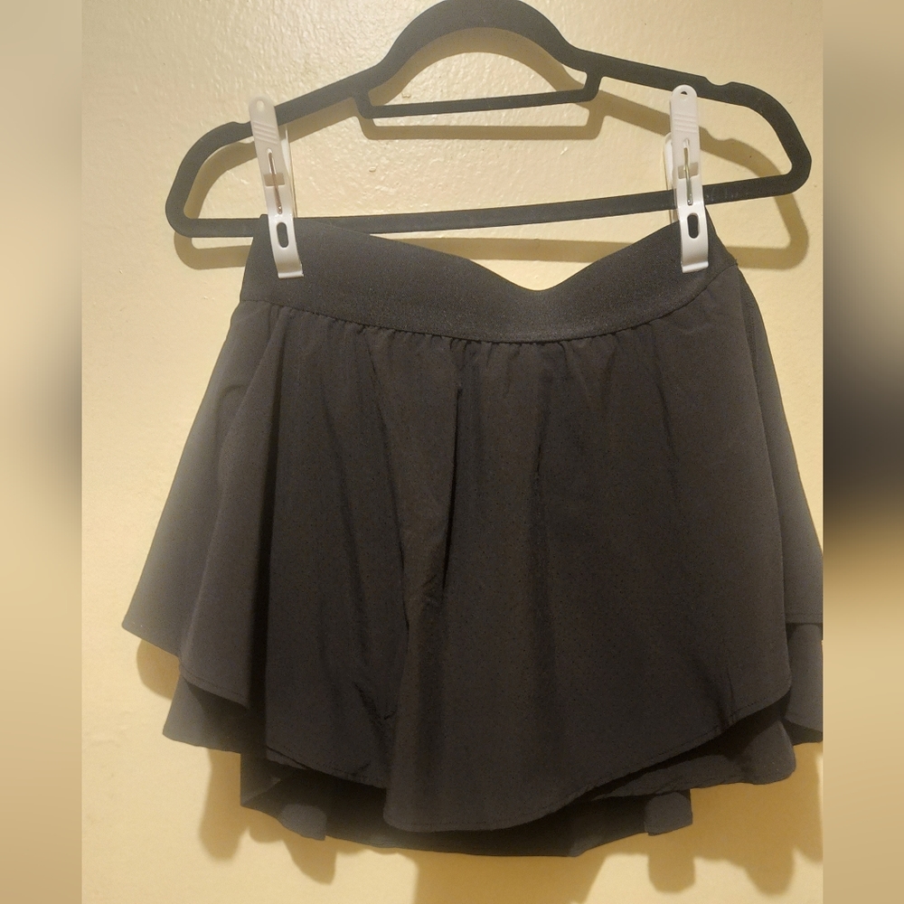 LIGHTSTREME PERFORATED HYPERSONIC SKORT XL